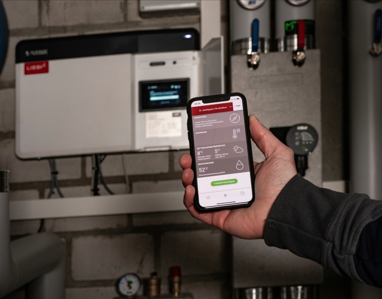 Über die mobile App immer im Bilde, was und wie die Wärmepumpe arbeitet. 